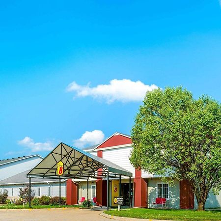 Super 8 By Wyndham Walnut Exterior foto
