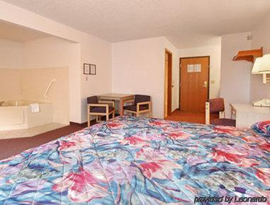 Super 8 By Wyndham Walnut Quarto foto